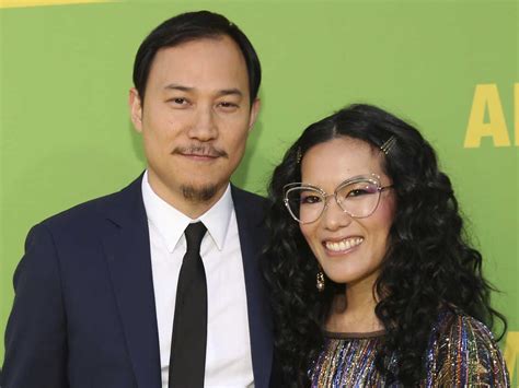 Yes, Ali Wong is getting divorced. No, its not from。